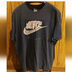 Nike Black Short Sleeve Tee with White NYC Swoosh Graphic XXL Better World